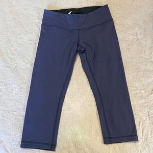 Lululemon capris size 10! Worn a couple times in great condition.